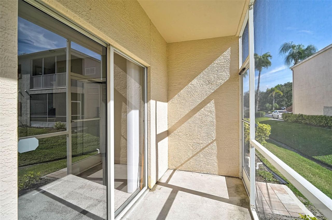 3958 Mediterranea Circle, Unit 411, Sarasota, FL 34233 Photo