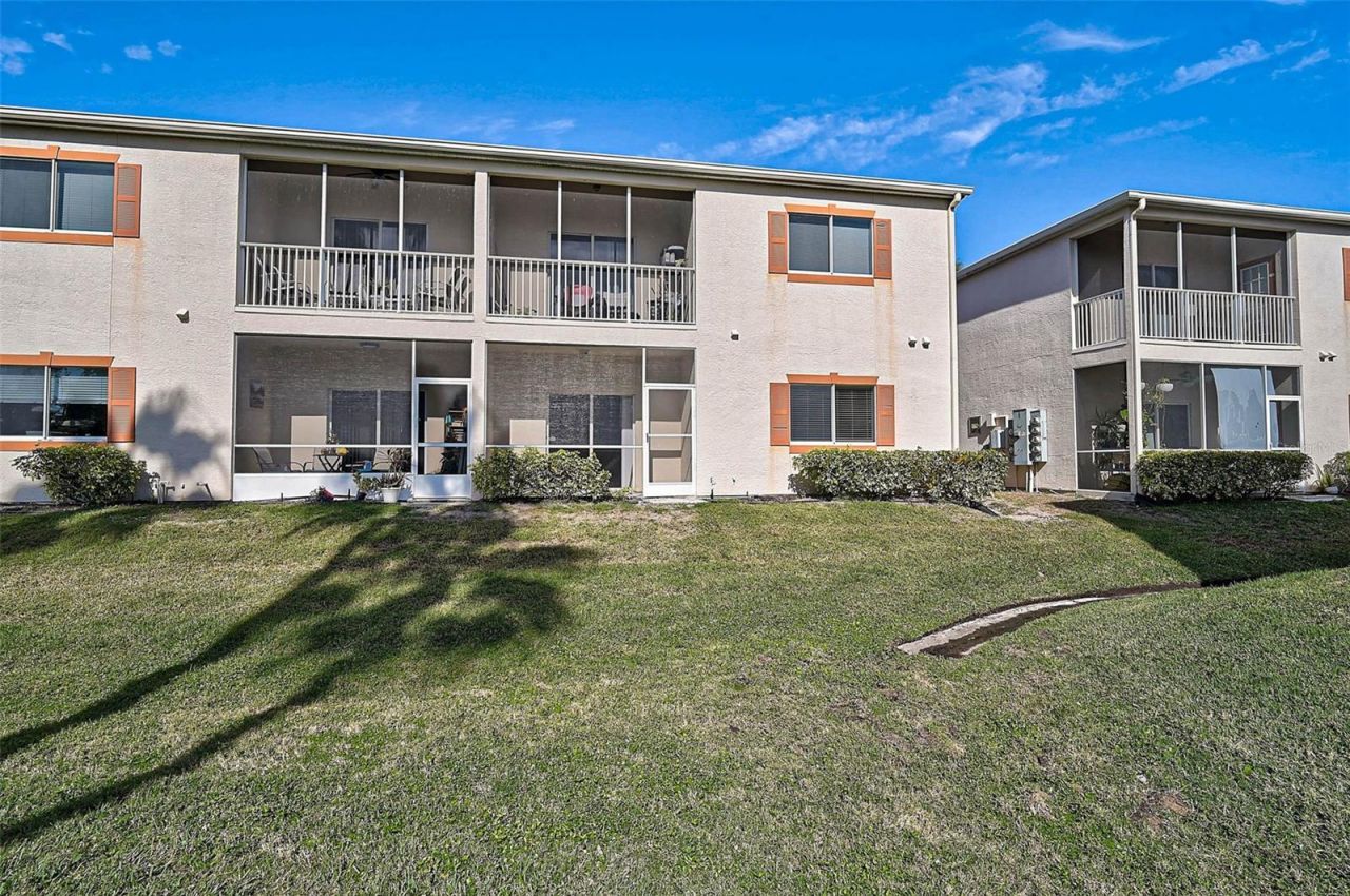 3958 Mediterranea Circle, Unit 411, Sarasota, FL 34233 Photo