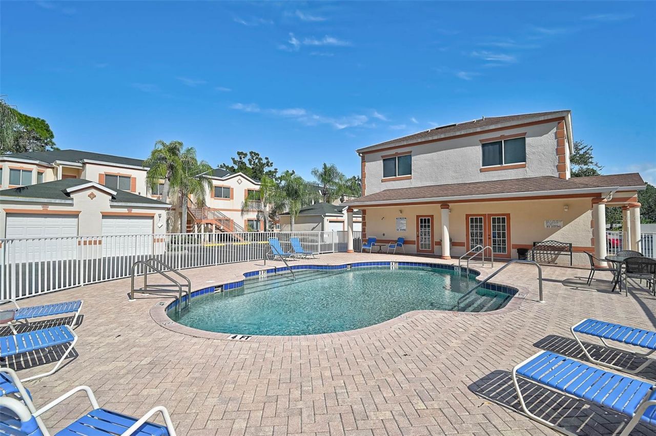 3958 Mediterranea Circle, Unit 411, Sarasota, FL 34233 Photo