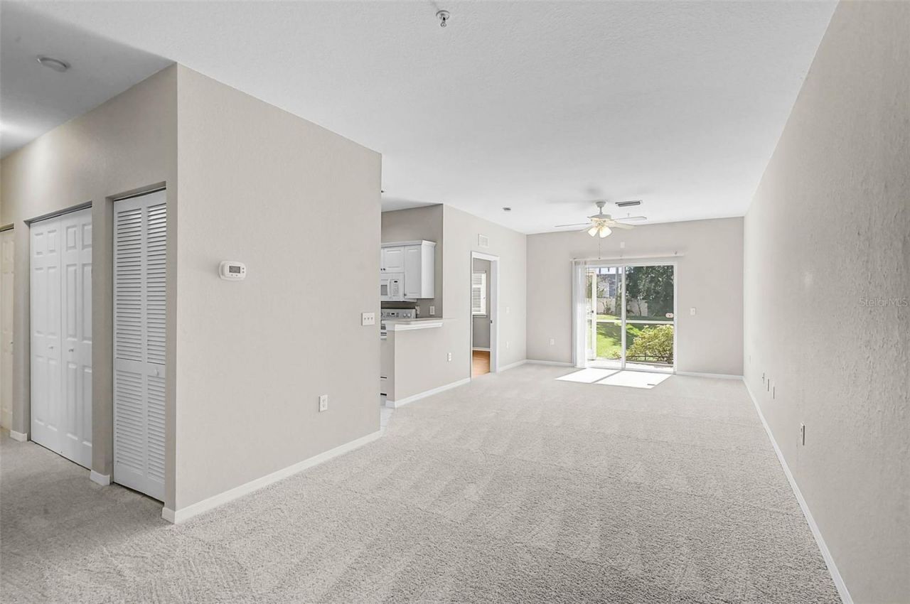 3958 Mediterranea Circle, Unit 411, Sarasota, FL 34233 Photo