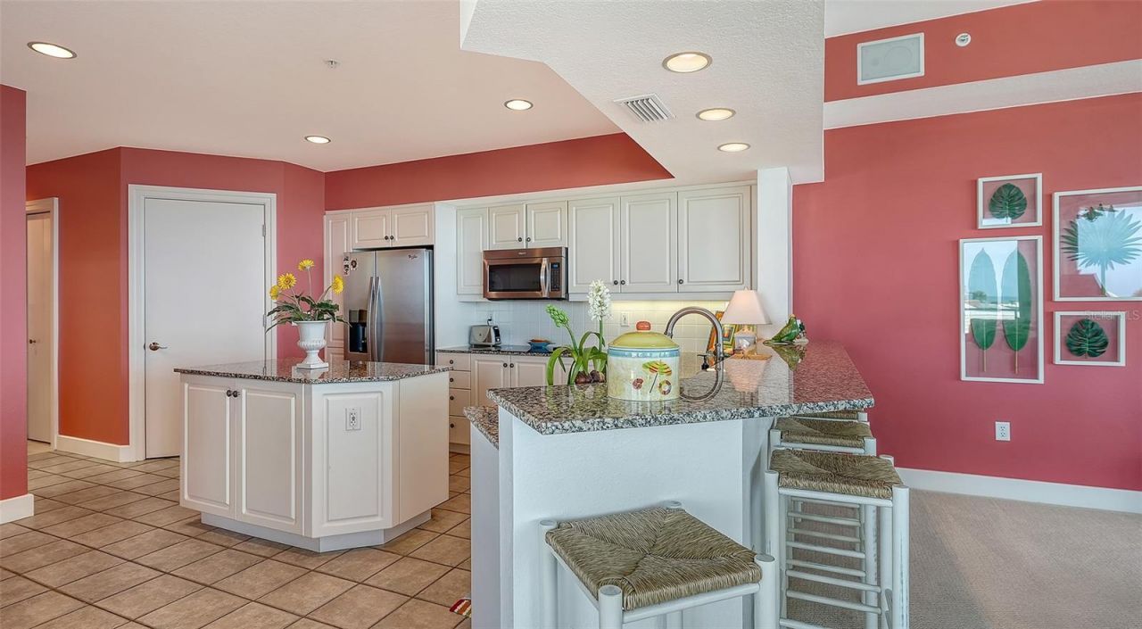 4561 Gulf Of Mexico Drive, Unit 202, Longboat Key, FL 34228 Photo