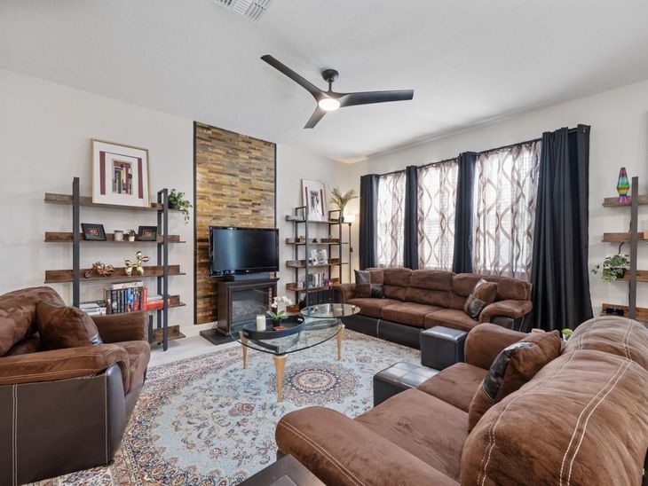 2713 Hilltop Loop, Apopka, FL 32712