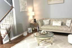 920 Ringbelle Row photo 4