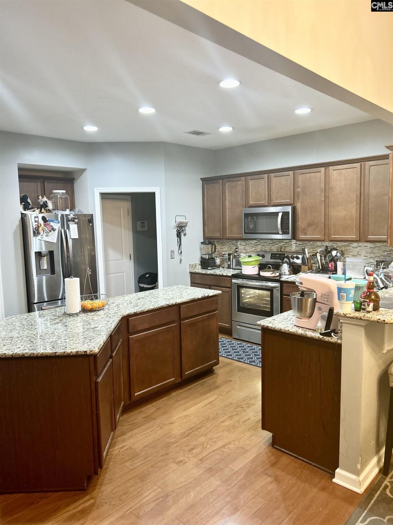 920 Ringbelle Row Photo 6