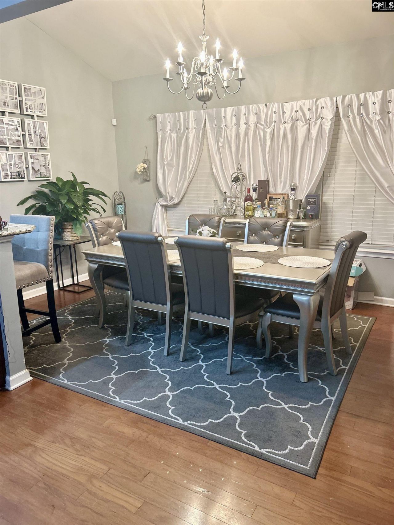 920 Ringbelle Row Photo 7