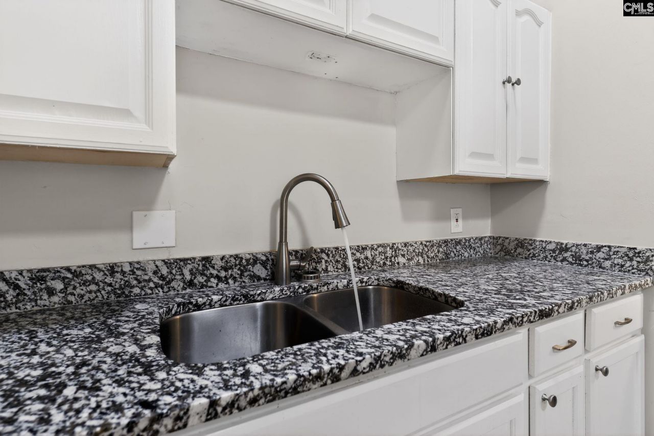 112 Raintree Lane Photo 13