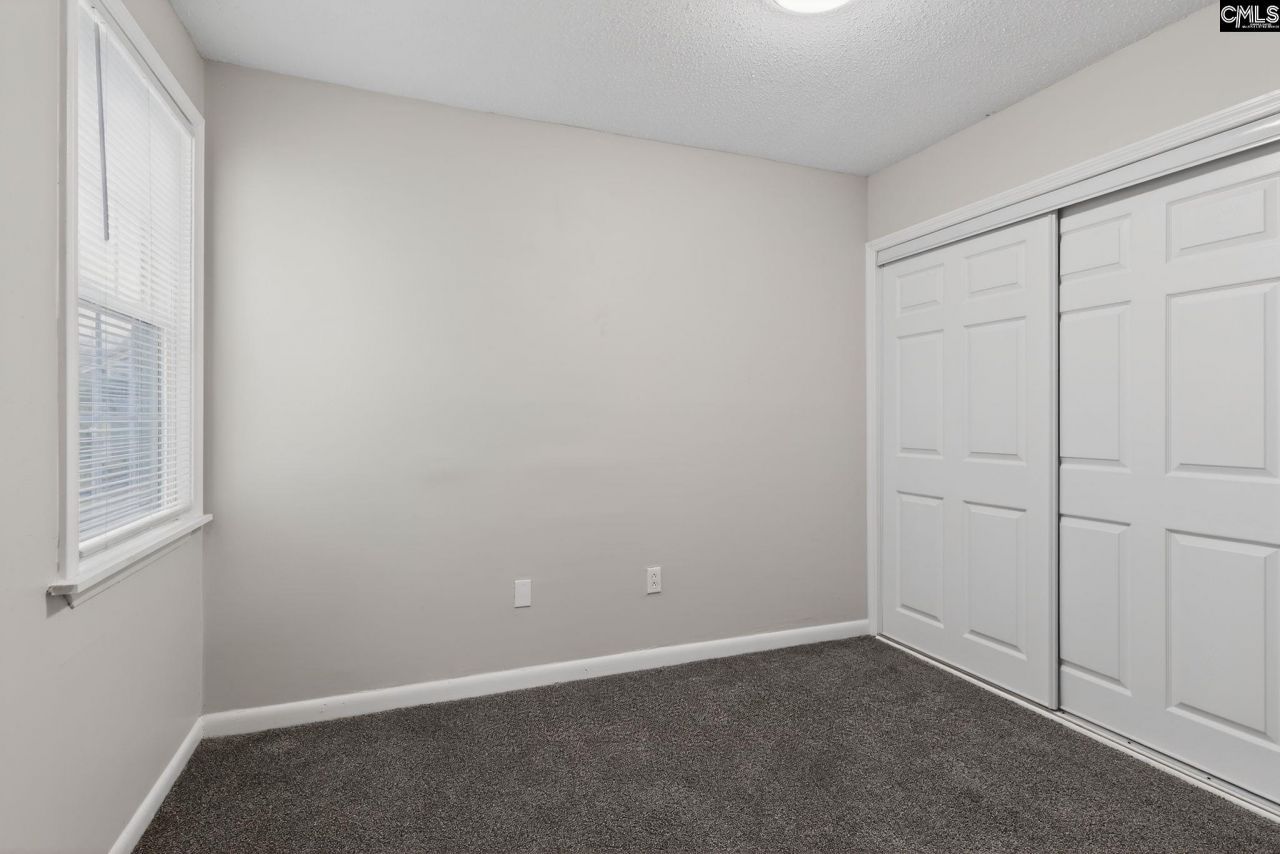 112 Raintree Lane Photo 18