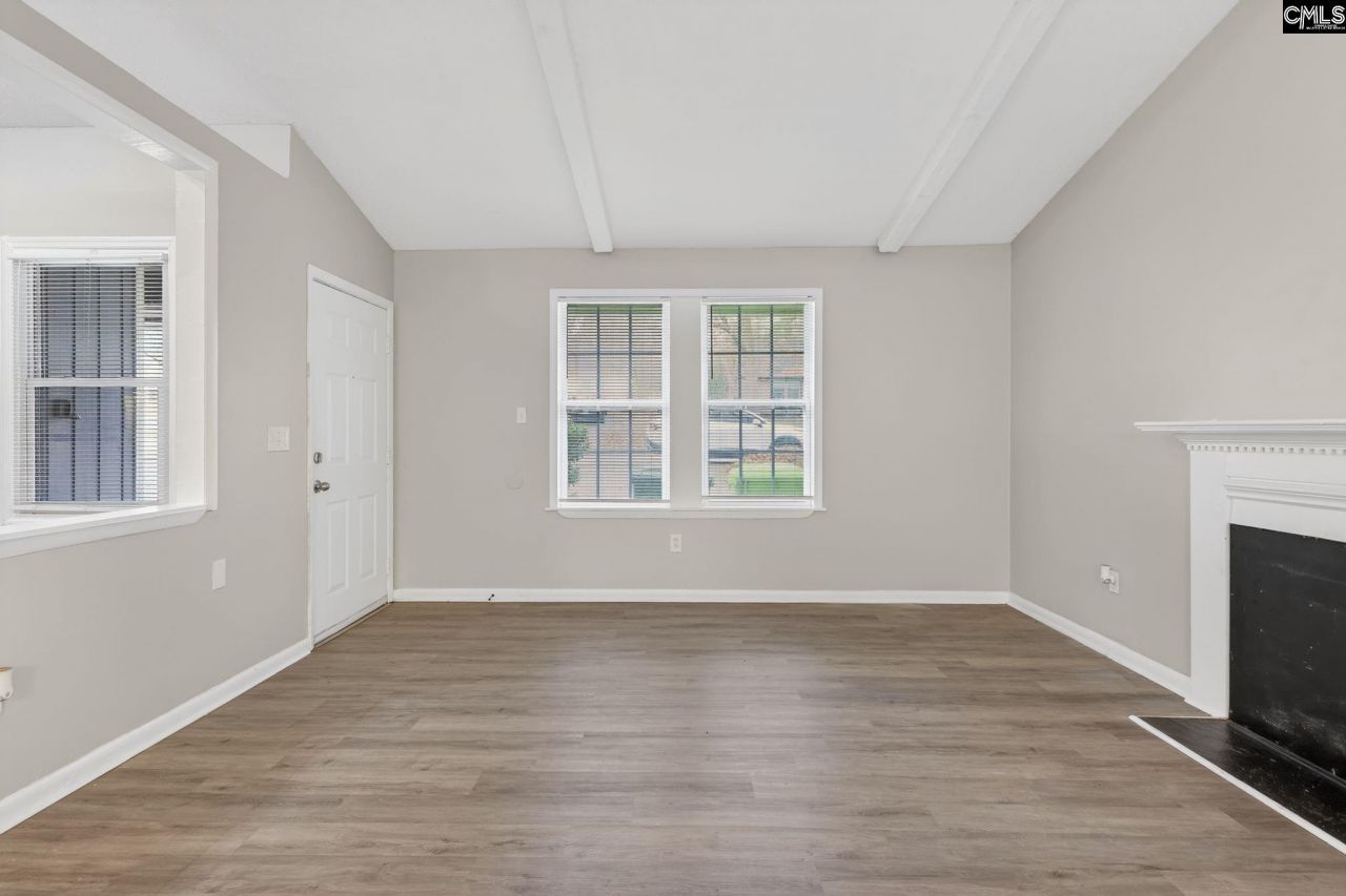 112 Raintree Lane Photo 6