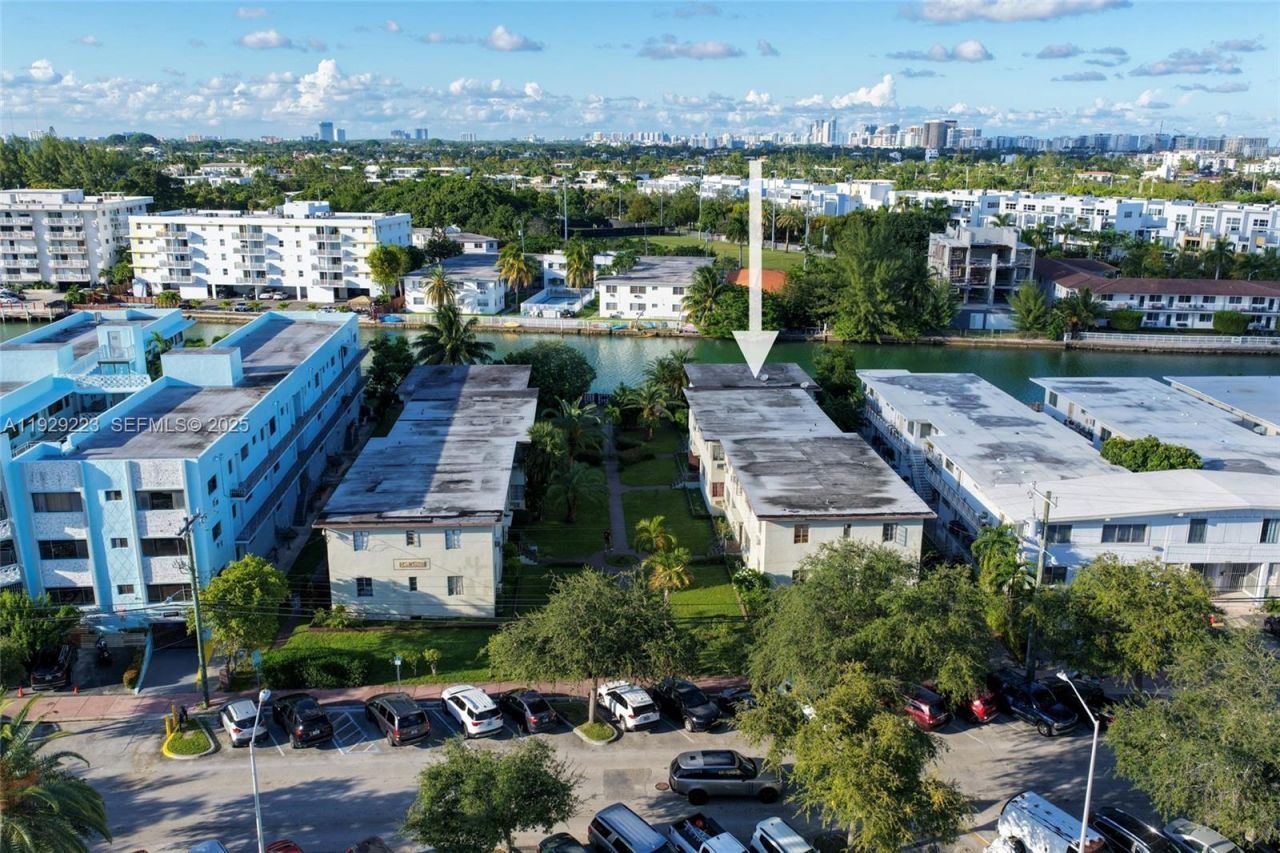 1135 Marseille Dr, Unit 3, Miami Beach, FL 33141 Photo