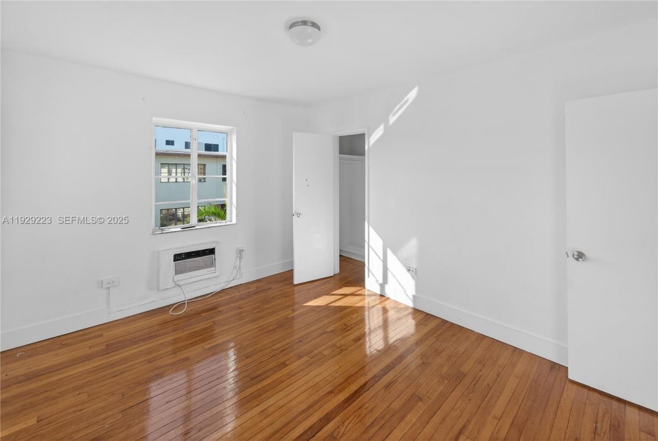 1135 Marseille Dr, Unit 3, Miami Beach, FL 33141 Photo