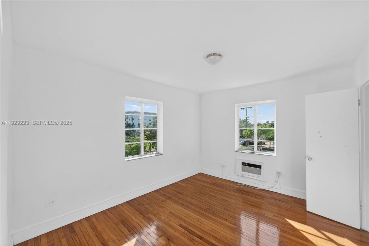 1135 Marseille Dr, Unit 3, Miami Beach, FL 33141 Photo