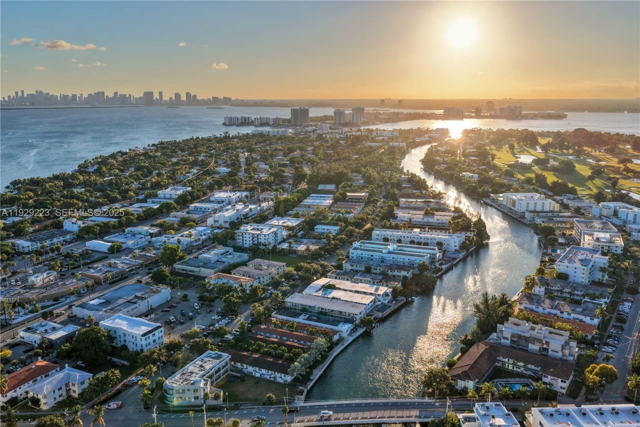 1135 Marseille Dr, Unit 3, Miami Beach, FL 33141 Photo