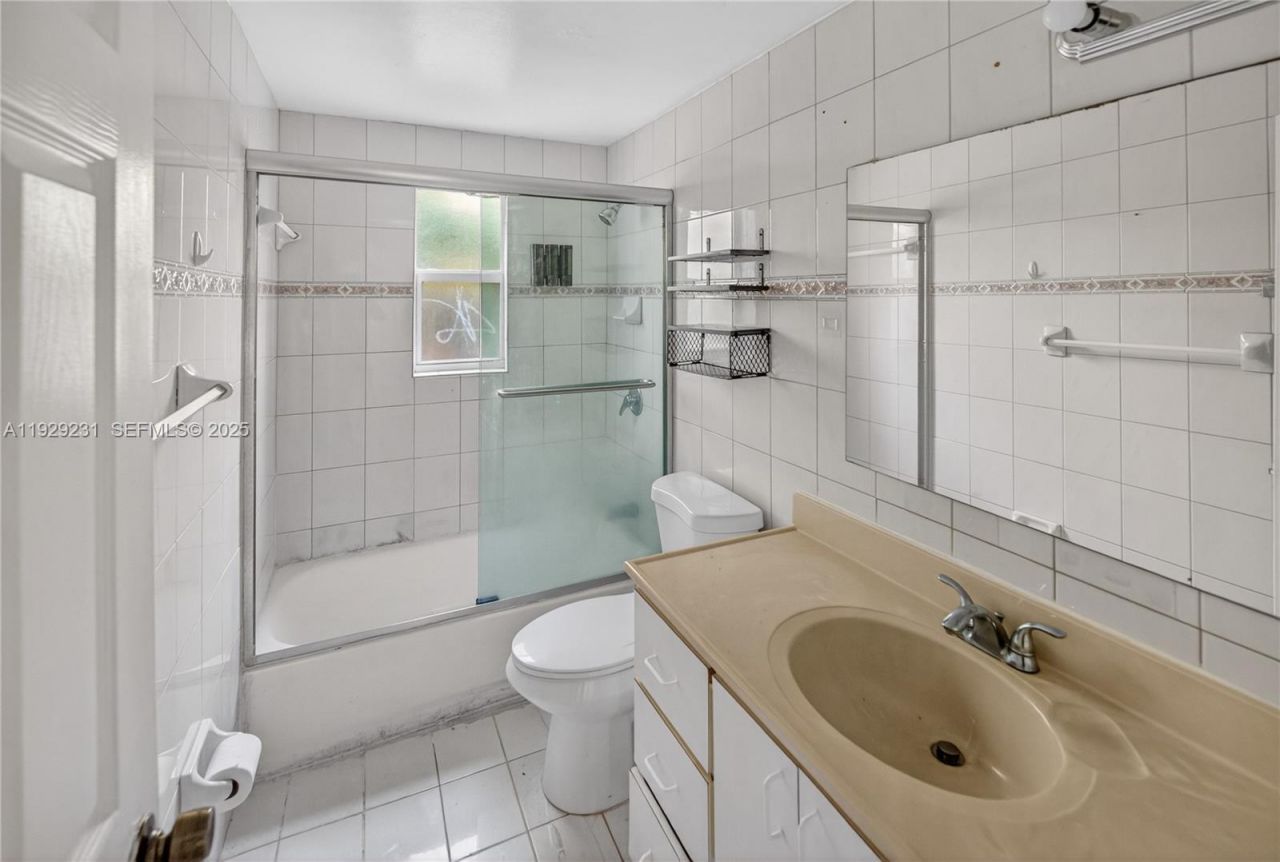 1220 Marseille Dr, Unit 5, Miami Beach, FL 33141 Photo