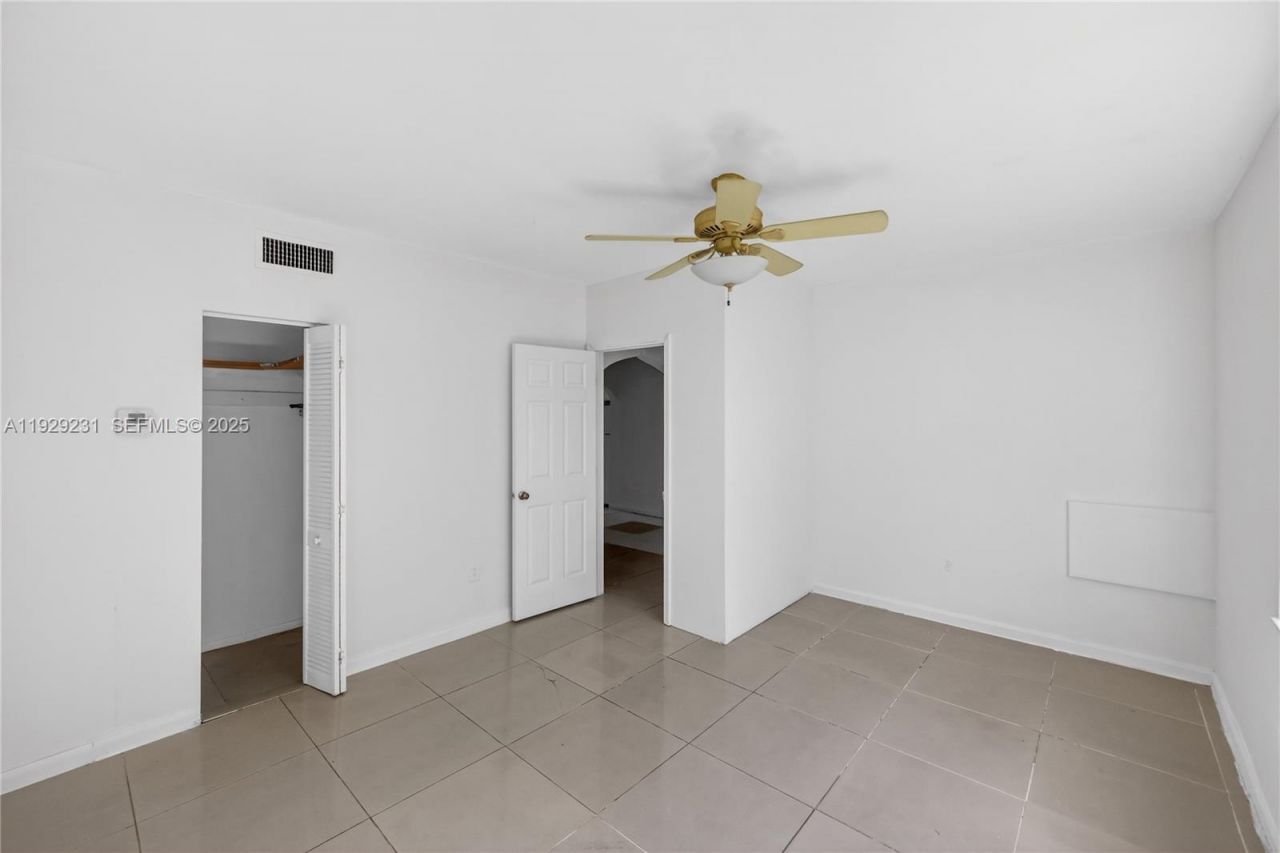 1220 Marseille Dr, Unit 5, Miami Beach, FL 33141 Photo
