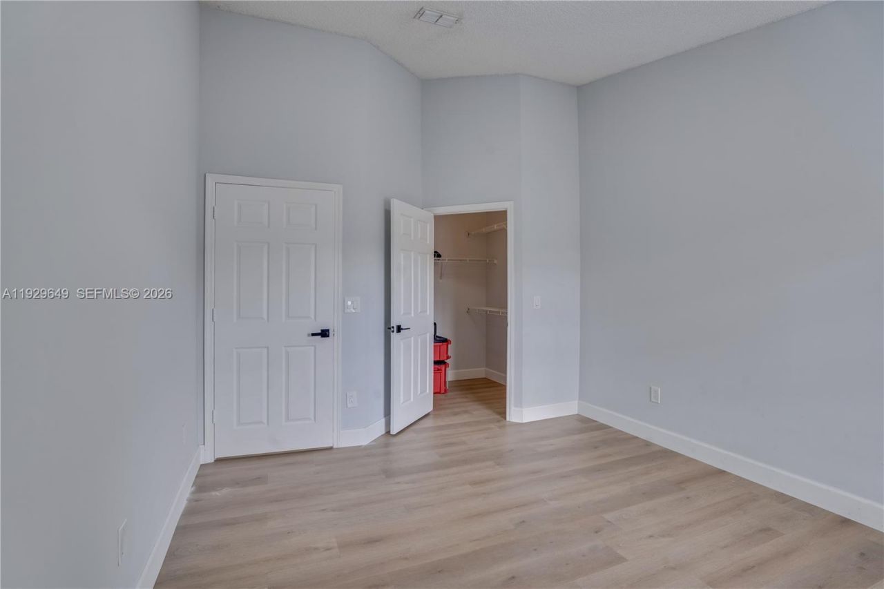 10288 Fox Trail Rd S, Unit 302, Royal Palm Beach, FL 33411 Photo