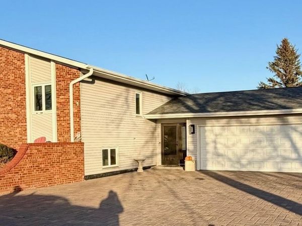 1513 2Nd Street SW, Clarion, IA 50525