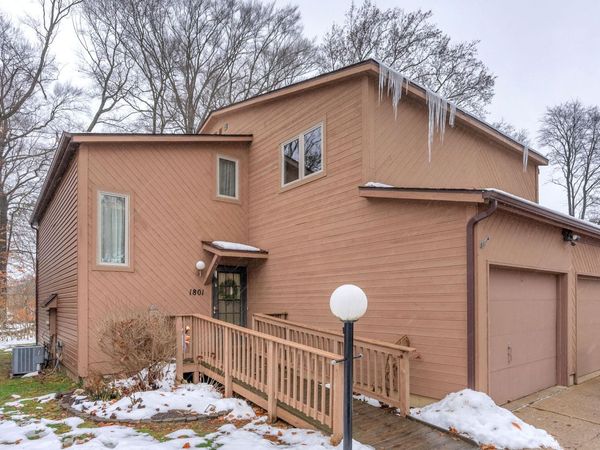 1801 Earthstone Drive, Valparaiso, IN 46383