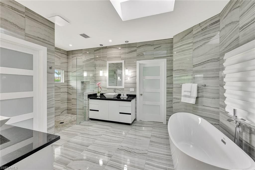 7060 Hendry Creek Dr, Fort Myers, FL 33908 Photo