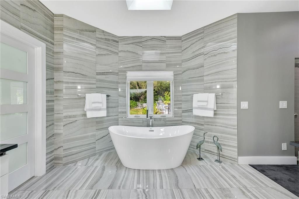 7060 Hendry Creek Dr, Fort Myers, FL 33908 Photo