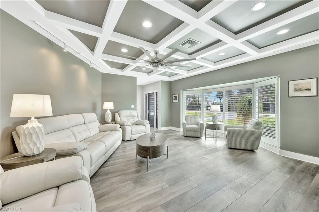 7060 Hendry Creek Dr, Fort Myers, FL 33908 Photo
