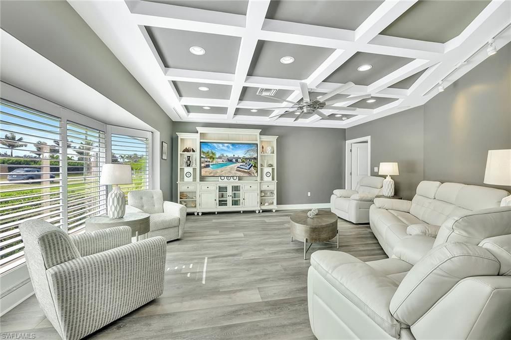 7060 Hendry Creek Dr, Fort Myers, FL 33908 Photo