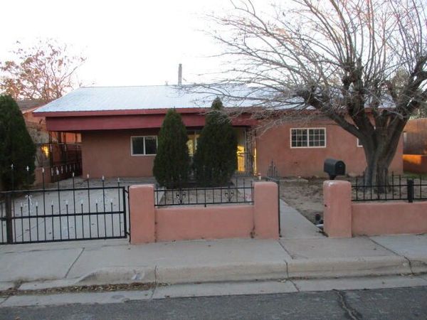 347 62nd Street NW, Albuquerque, NM 87105