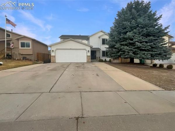 217 Corliss Street, Colorado Springs, CO 80911