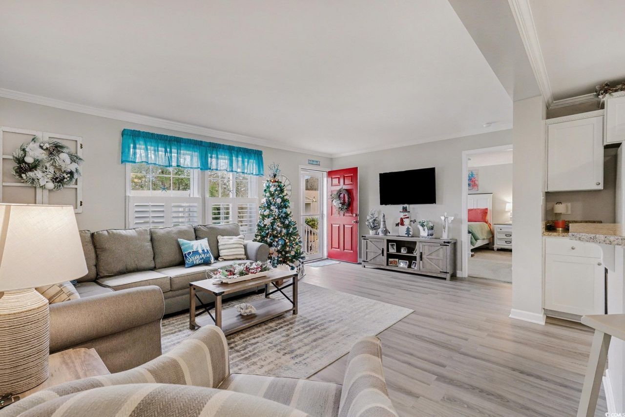 4480 Manitook Dr. Photo 5