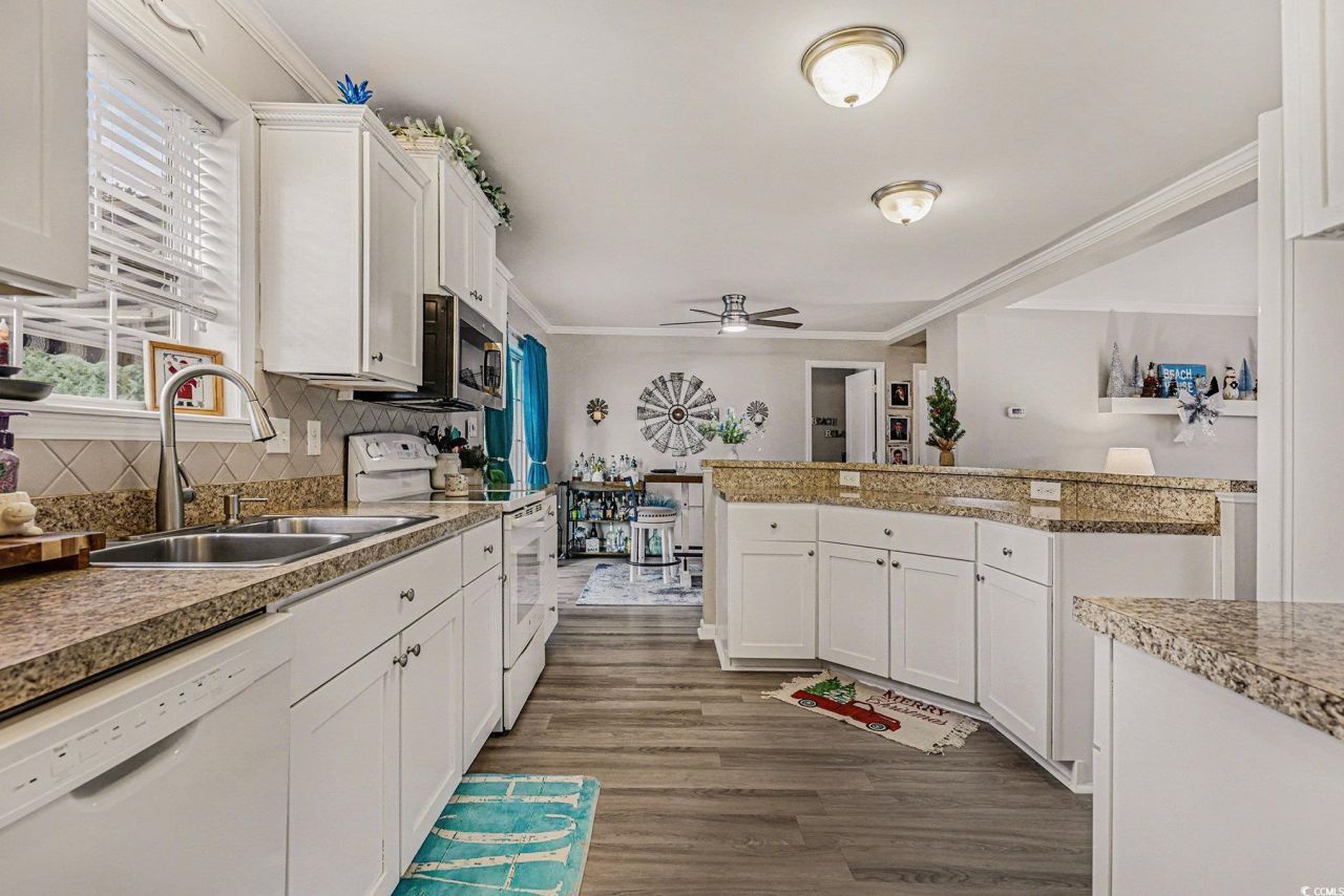 4480 Manitook Dr. Photo 9