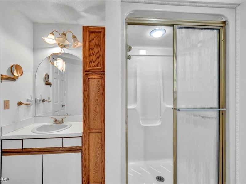 17922 Cambridge Oval, Strongsville, OH 44136 Photo 19