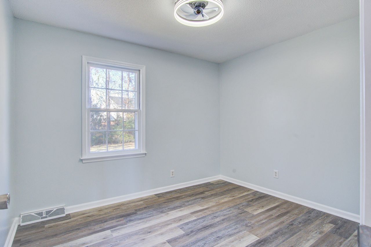 104 Belmont Court Photo 10