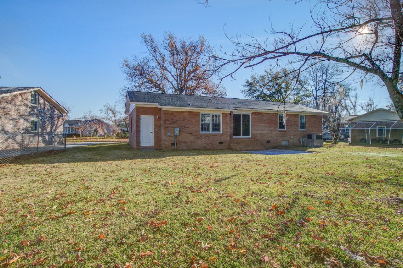 104 Belmont Court Photo 18