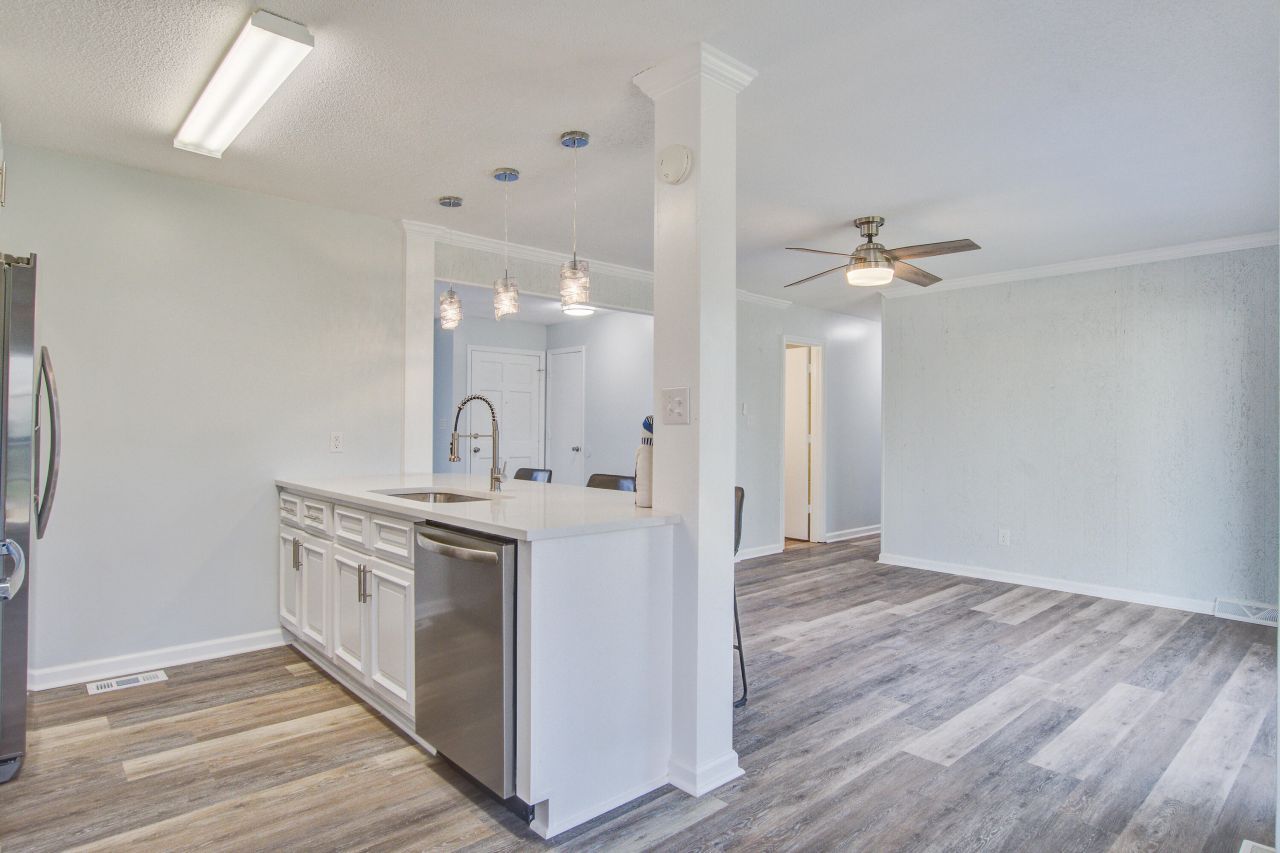 104 Belmont Court Photo 5