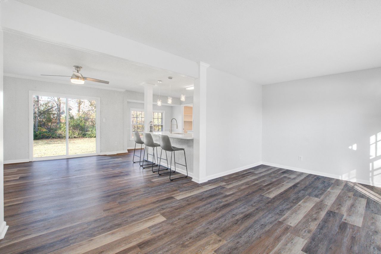 104 Belmont Court Photo 6