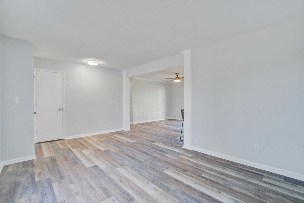 104 Belmont Court Photo 8