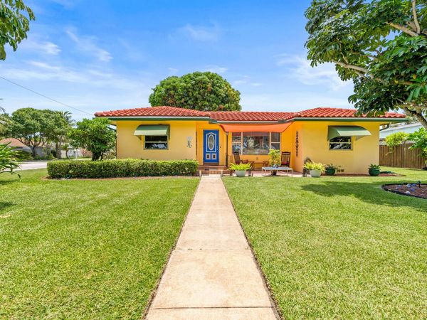 1802 Lake Osborne Drive, Lake Worth Beach, FL 33461