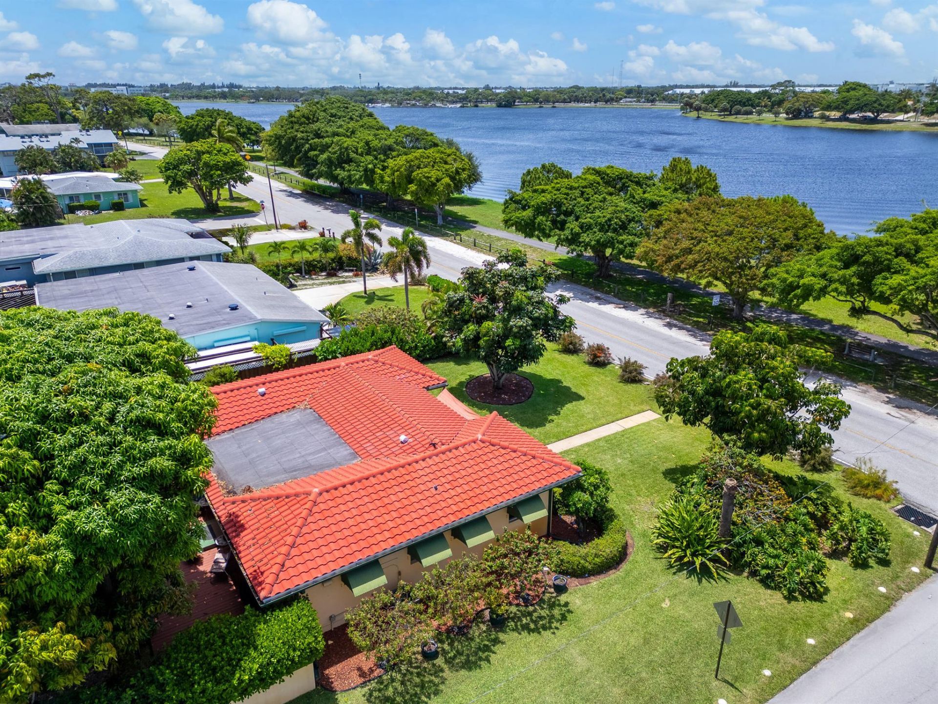 1802 Lake Osborne Drive, Lake Worth Beach, FL 33461 Photo