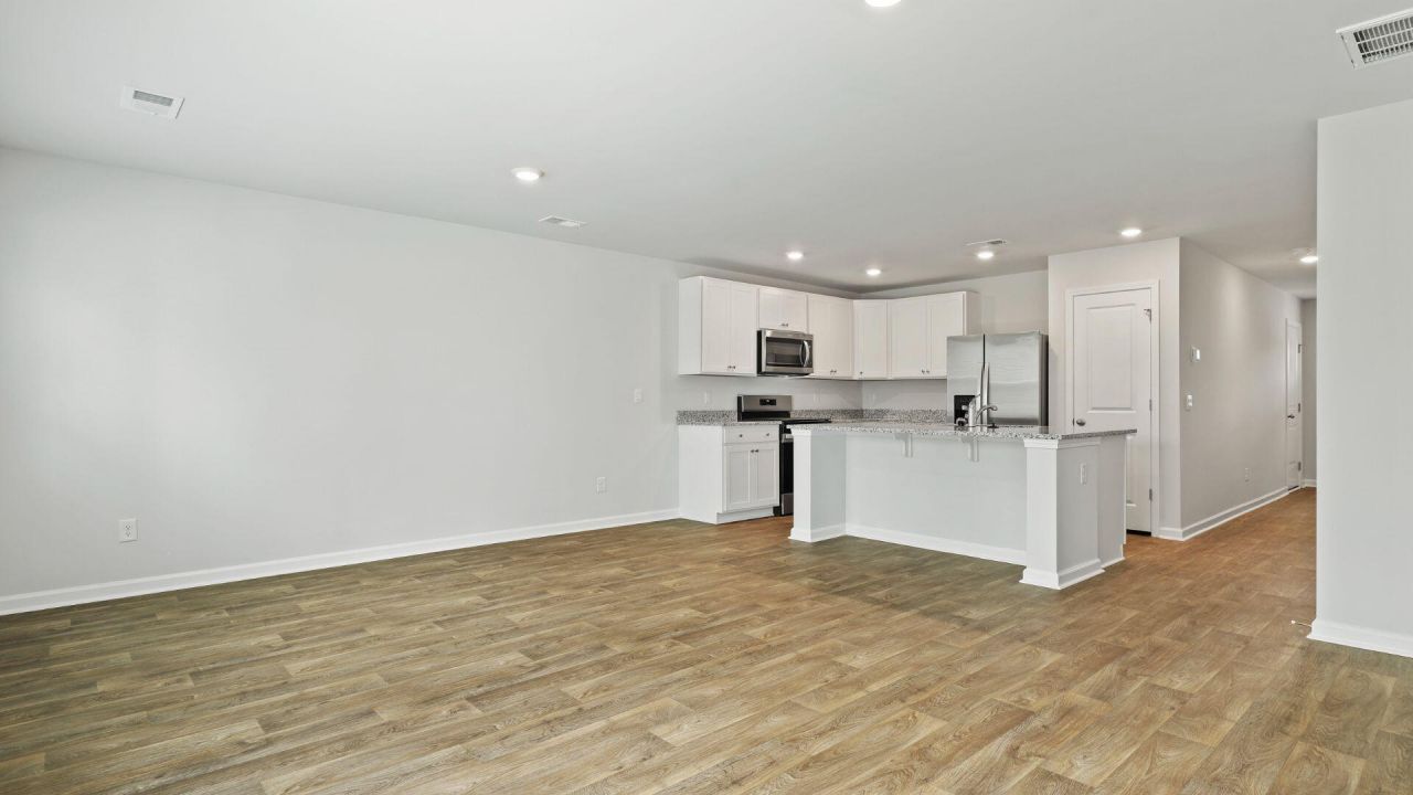 606 Pleasant Grove Way Photo 6