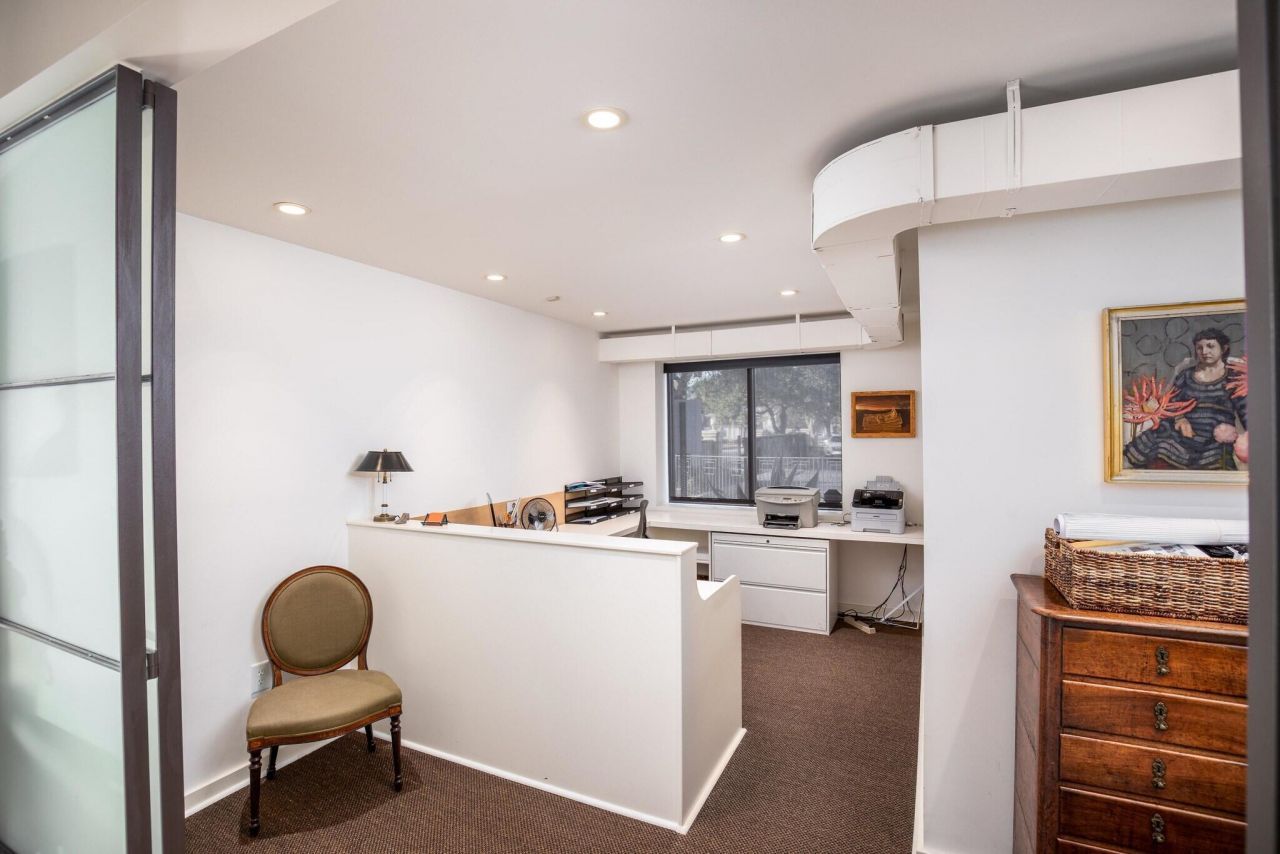 517 King Street Street Photo 10