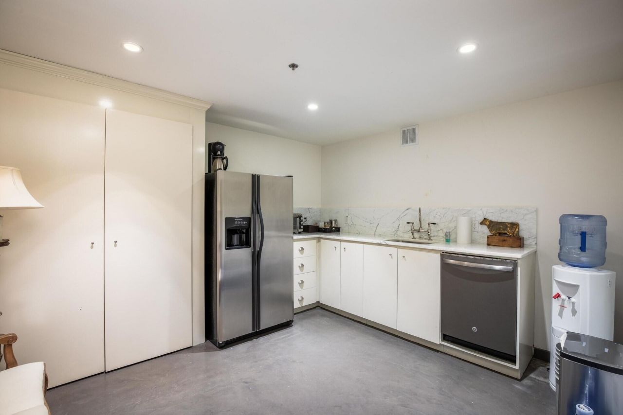 517 King Street Street Photo 11