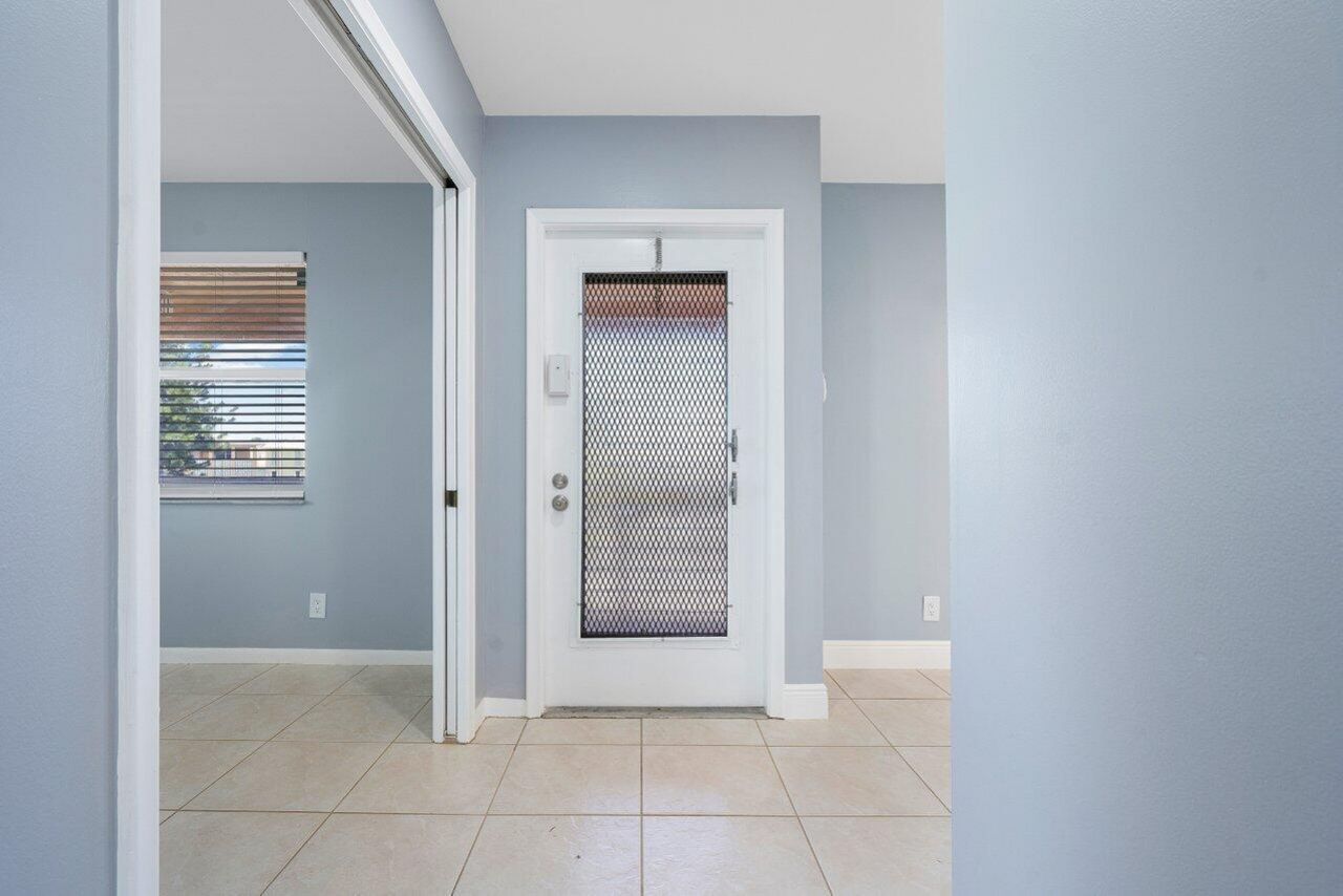 1740 NW 19th Terrace, Unit 204, Delray Beach, FL 33445 Photo