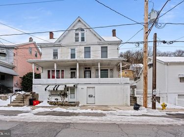 328 W ABBOTT STREET, LANSFORD, PA 18232