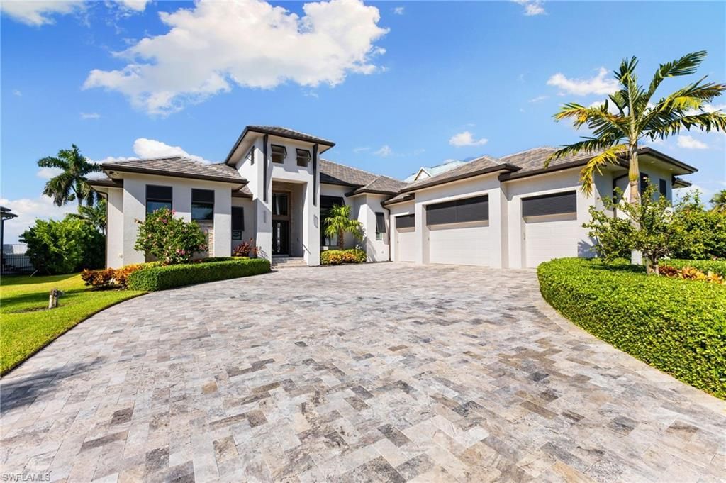 12484 Riverside Dr, Fort Myers, FL 33919 Photo