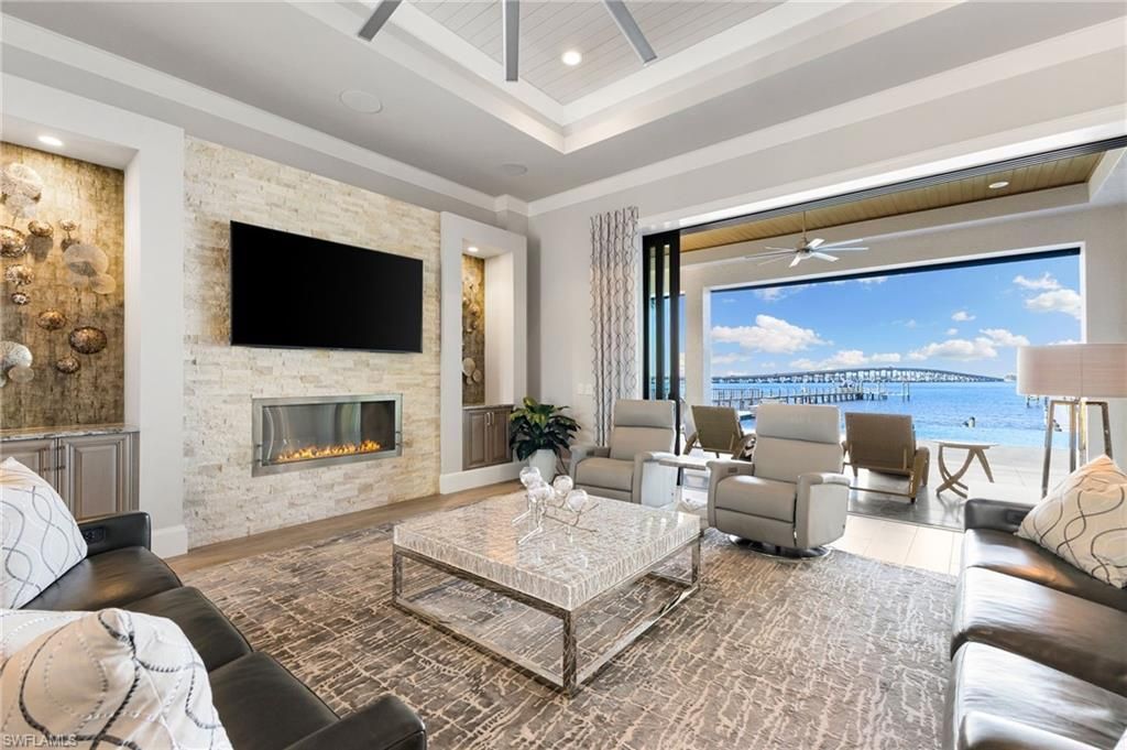 12484 Riverside Dr, Fort Myers, FL 33919 Photo