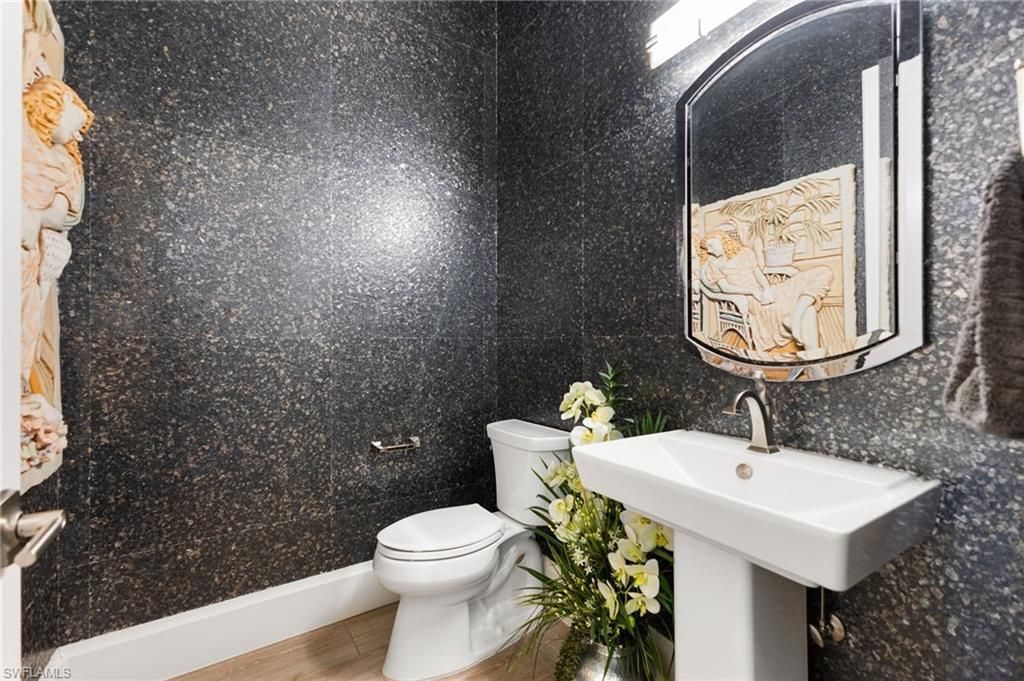 12484 Riverside Dr, Fort Myers, FL 33919 Photo