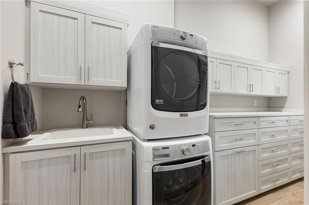 12484 Riverside Dr, Fort Myers, FL 33919 Photo