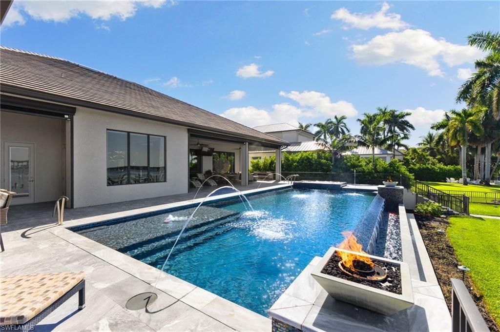 12484 Riverside Dr, Fort Myers, FL 33919 Photo