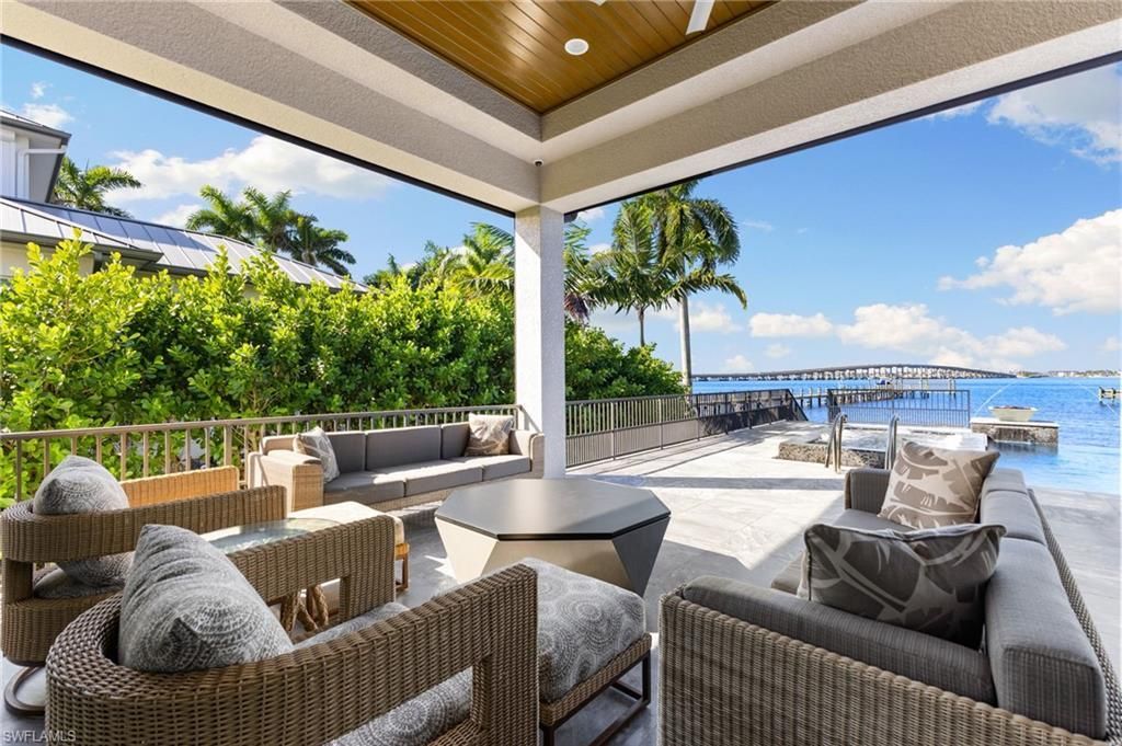 12484 Riverside Dr, Fort Myers, FL 33919 Photo