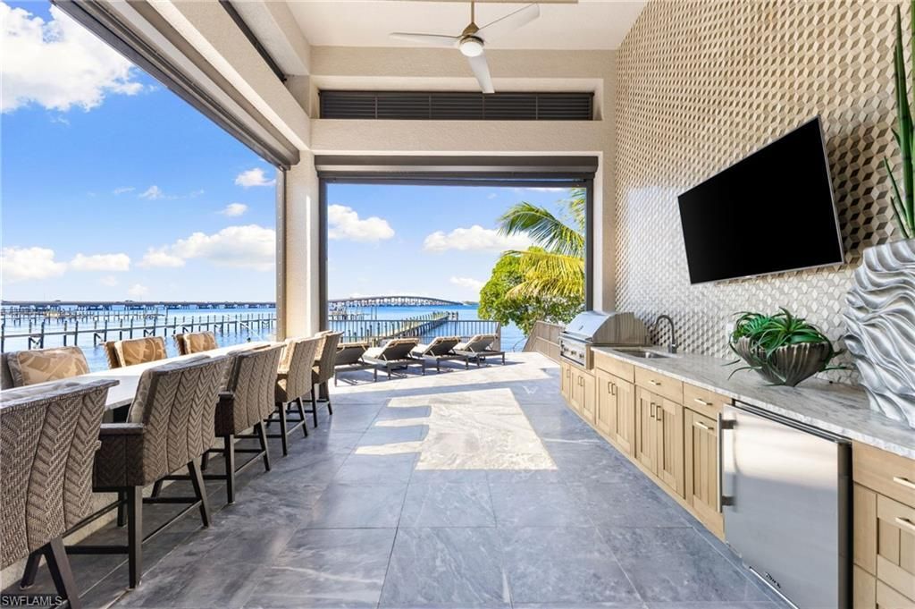 12484 Riverside Dr, Fort Myers, FL 33919 Photo