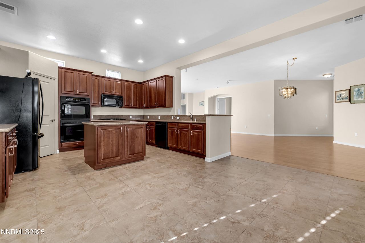 9900 Wilbur May Parkway, Unit APT 1802, Reno, NV 89521 Photo